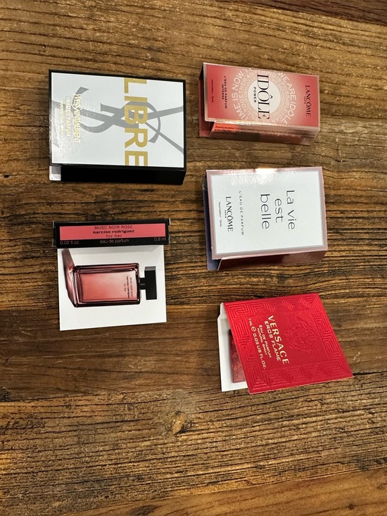 Versace Other - Versace Eros Flame Sample Card - Red